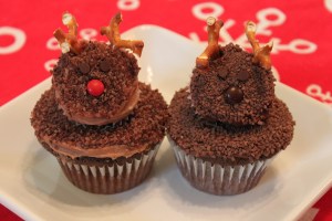 reindeer, snowmen cupcakes 006