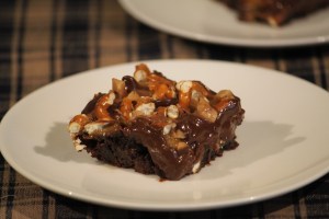 Caramel Pretzel Crunch Brownies 
