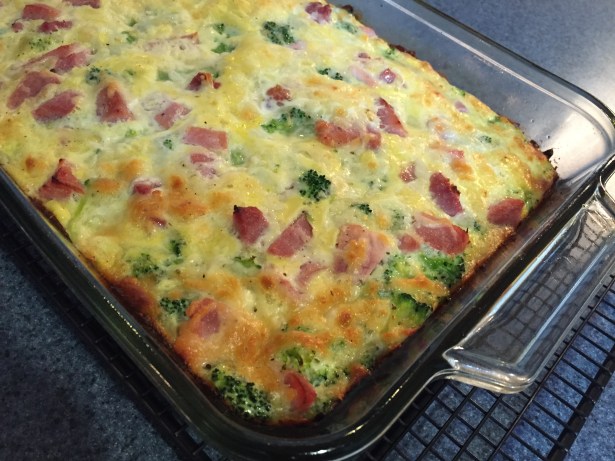 Broccoli, Ham and Mozzarella Egg Bake