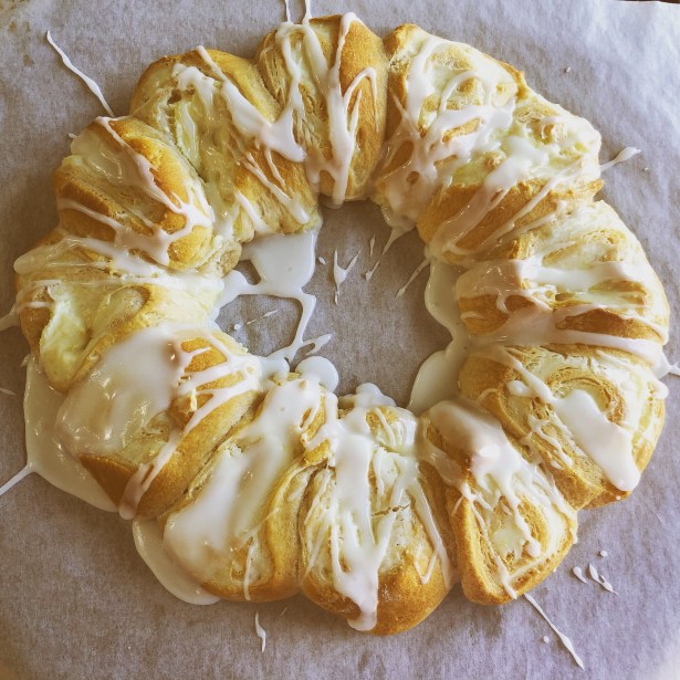 Lemon Cream Cheese Crescent Ring